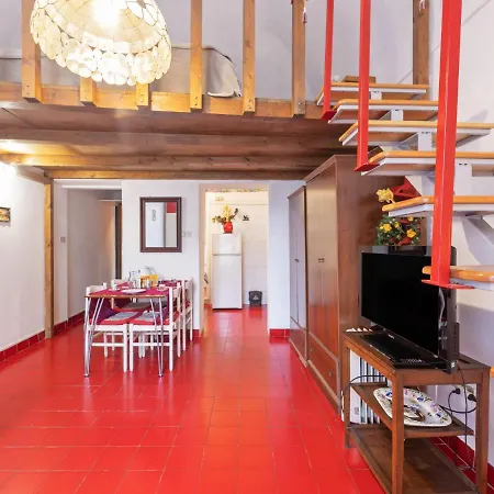Apartment Sanremo דירה *